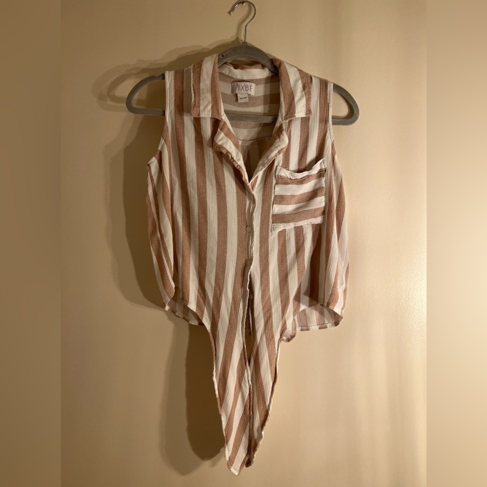 ๐ฟ Vixbe Tie Front Striped Button Down Shirt - Picture 3 of 4